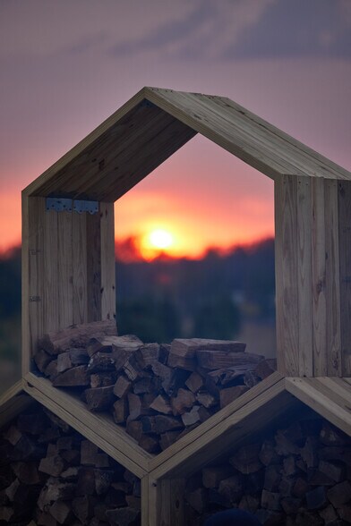 More Photos Of 1583 Spring Bay Rd, Spring Bay Hotel For Sale