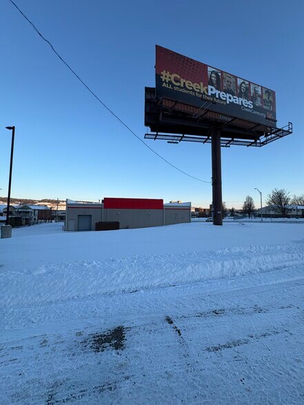 More Photos Of 201 N 7th St, Steubenville Freestanding For Sale