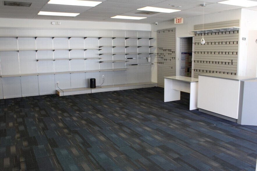 More Photos Of 29 N Federal Hwy, Hallandale Beach Freestanding For Lease