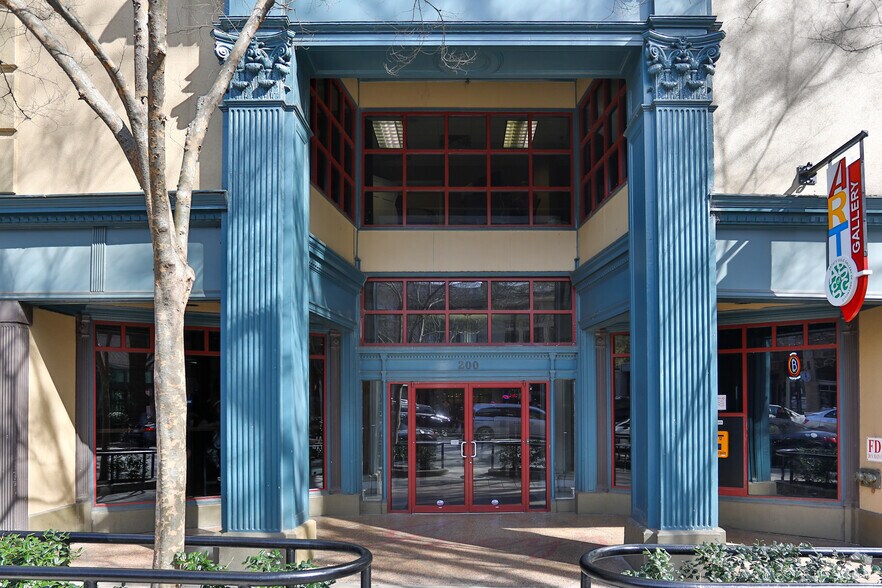 More Photos Of 200 N Main St, Greenville Office Residential For Lease