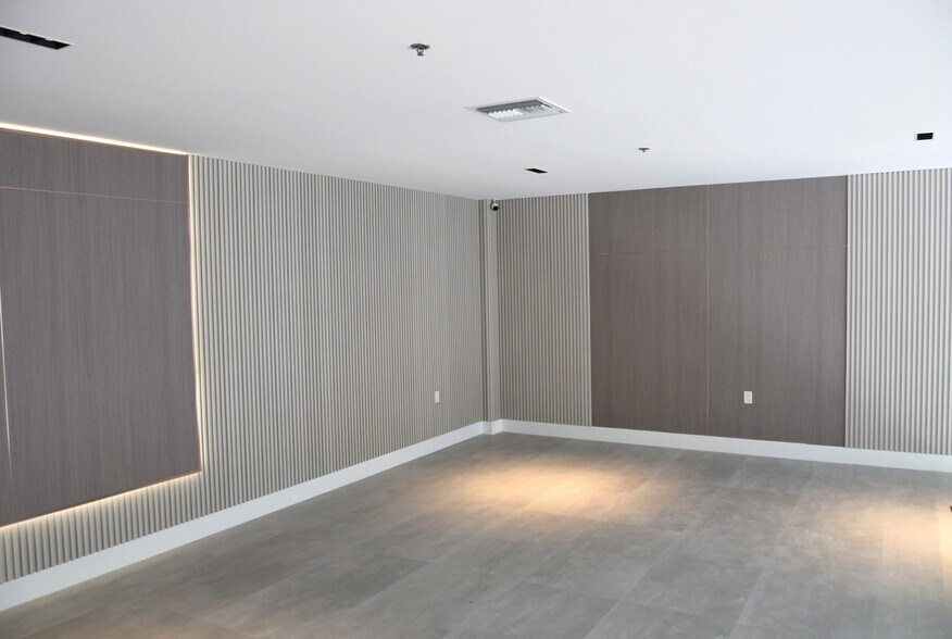 More Photos Of 11720 SE Shell Ave, Hobe Sound Warehouse For Sale