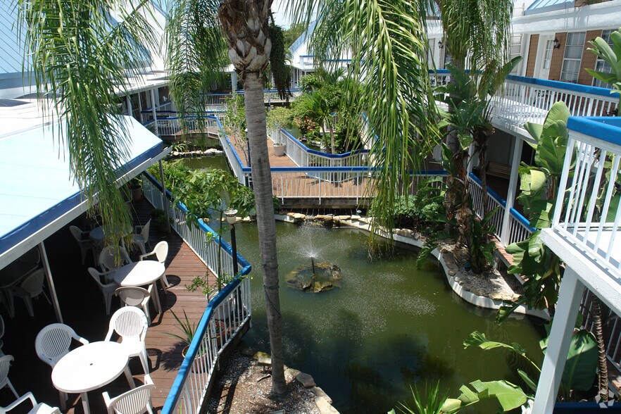 More Photos Of 5047-5069 Tamiami Trl E, Naples Unknown For Lease