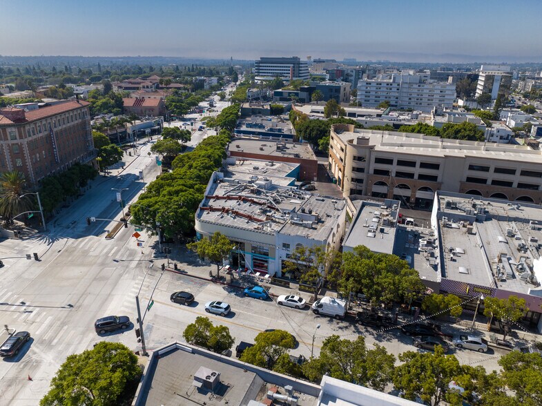 More Photos Of 3847 Main St, Culver City Storefront Retail Office For Lease