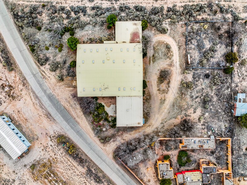 More Photos Of 20 Arroyo Cuyamungue Rd, Santa Fe Warehouse For Sale