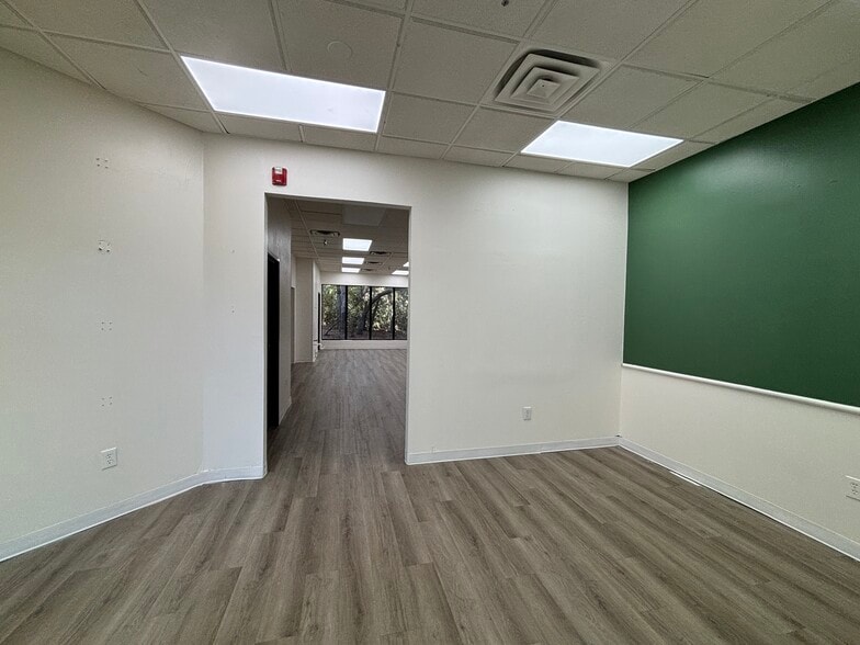 More Photos Of 4851 S Interstate 35 E, Corinth Medical For Lease