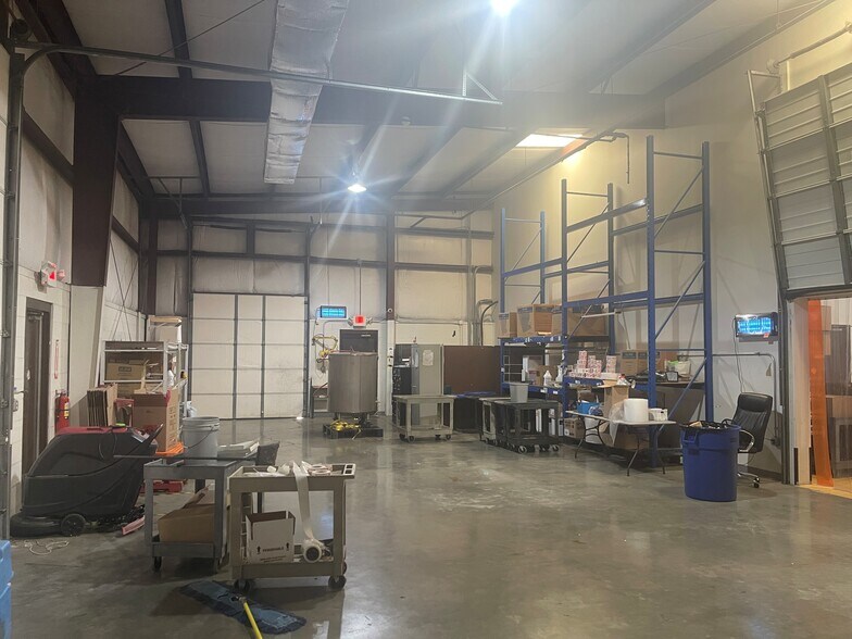 More Photos Of 121 Industrial Dr, Winchester Warehouse For Sale