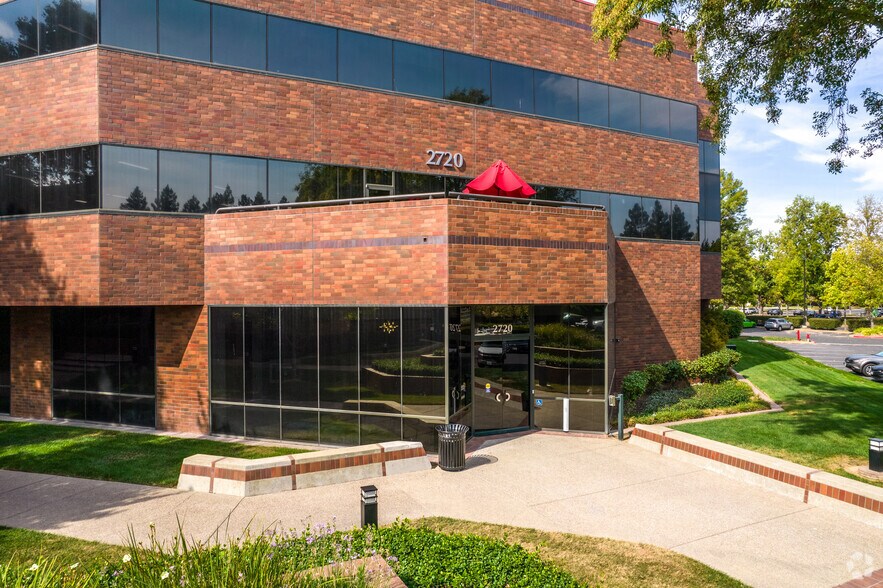 More Photos Of 2720 Gateway Oaks Dr, Sacramento Office For Lease