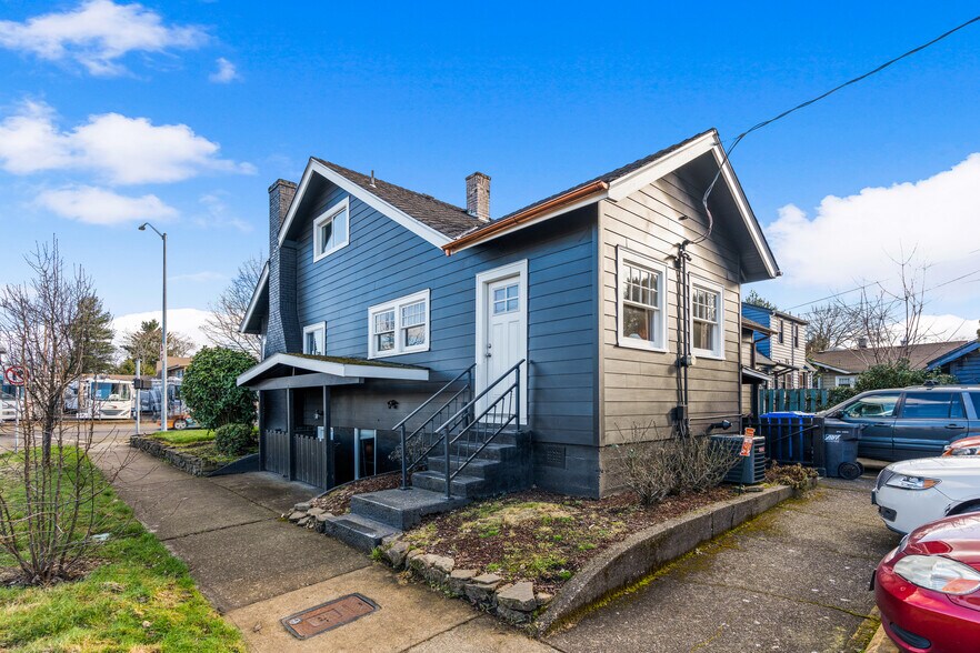 More Photos Of 1191 Capitol St NE, Salem Office For Sale