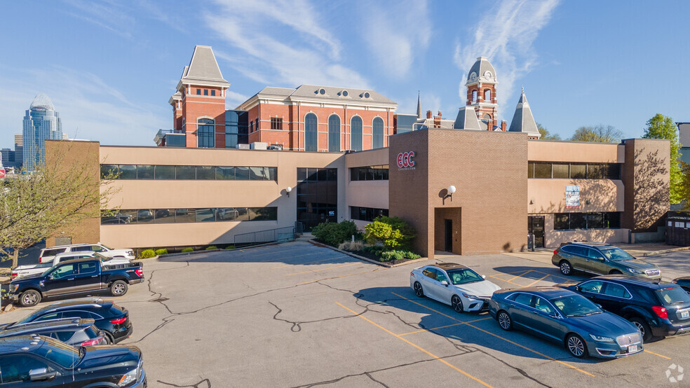 Primary Photo Of 30 W 4th St, Newport Medical For Lease