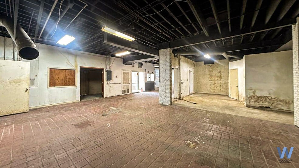 More Photos Of 1200 13th St, Columbus Office For Lease