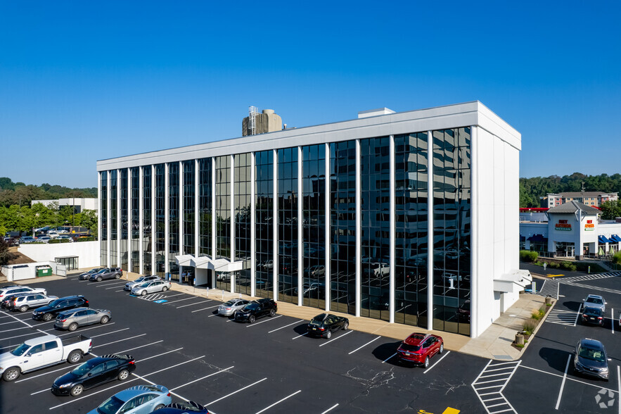 Primary Photo Of 201 Penn Center Blvd, Pittsburgh Coworking Space