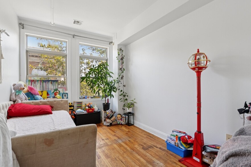 More Photos Of 378 George St, New Brunswick Storefront Retail Residential For Sale