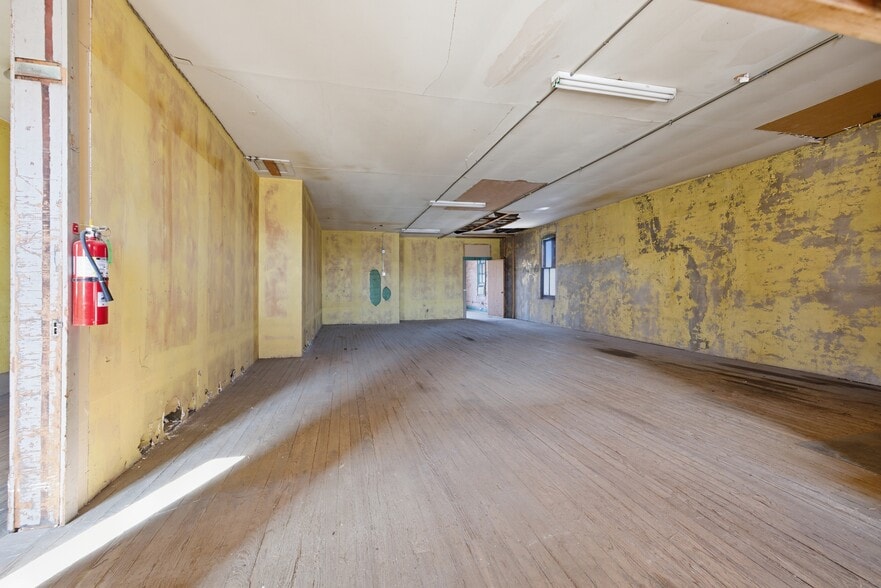 More Photos Of 200 E Main St, Oklahoma City Manufacturing For Sale