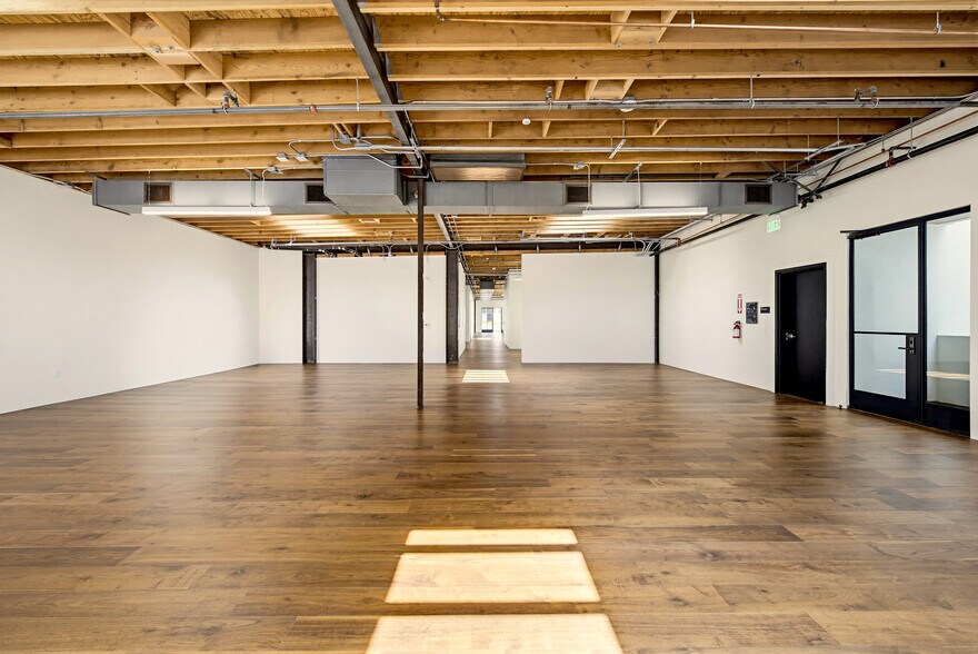 More Photos Of 1540 7th St, Santa Monica Loft Creative Space For Lease