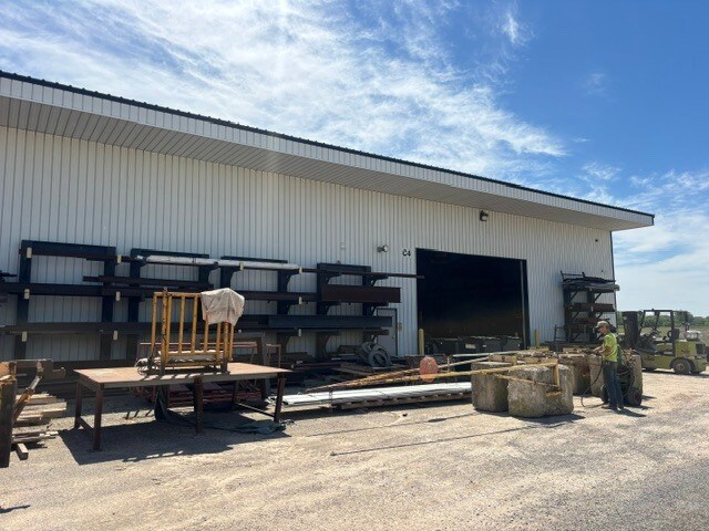 Primary Photo Of 4424 Dickinson Rd, De Pere Industrial For Lease