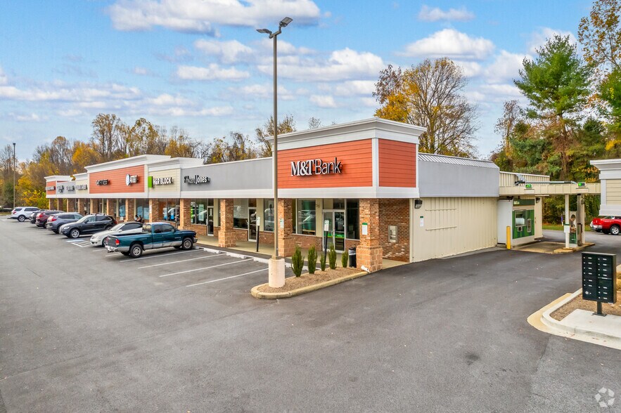 More Photos Of 10068-10120 Southern Maryland Blvd, Dunkirk Unknown For Lease