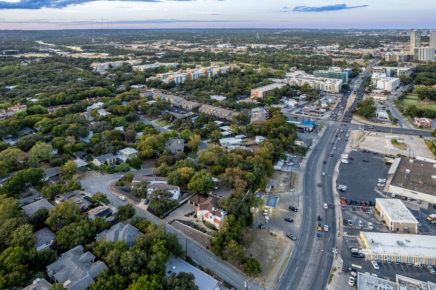 More Photos Of 1300 Bluff St, Austin Flex For Sale