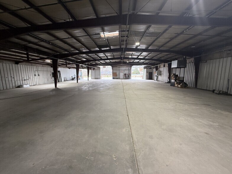 More Photos Of 19901 E Highway 51, Broken Arrow Warehouse For Lease