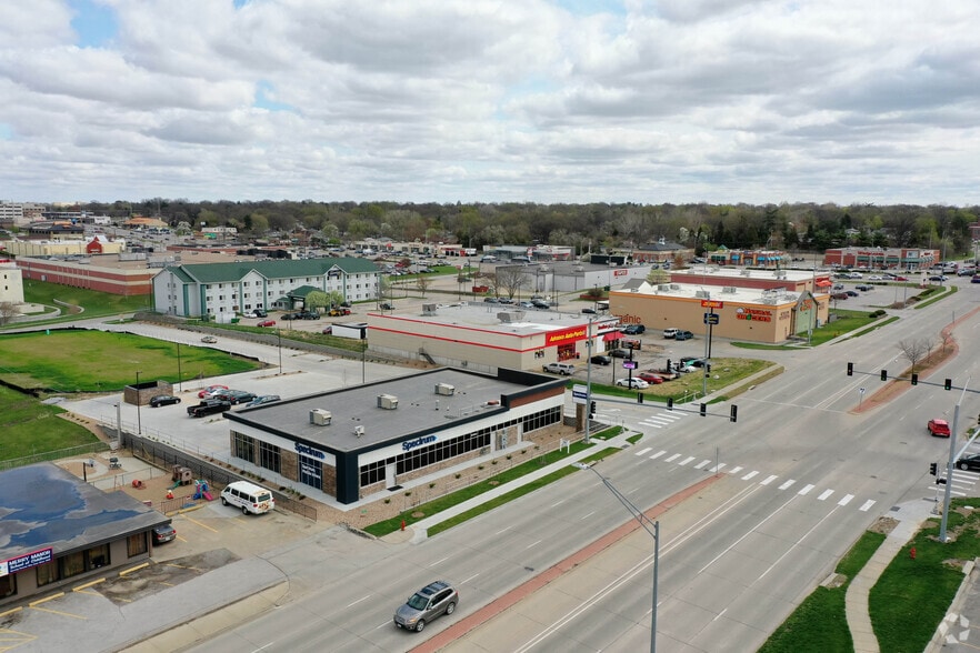 More Photos Of 308 N 48th St, Lincoln Storefront Retail Office For Lease