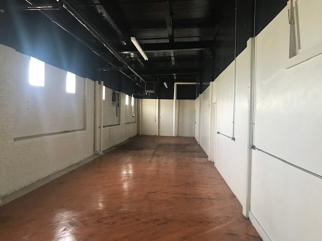 More Photos Of 126 Avenue C, Springfield Manufacturing For Sale