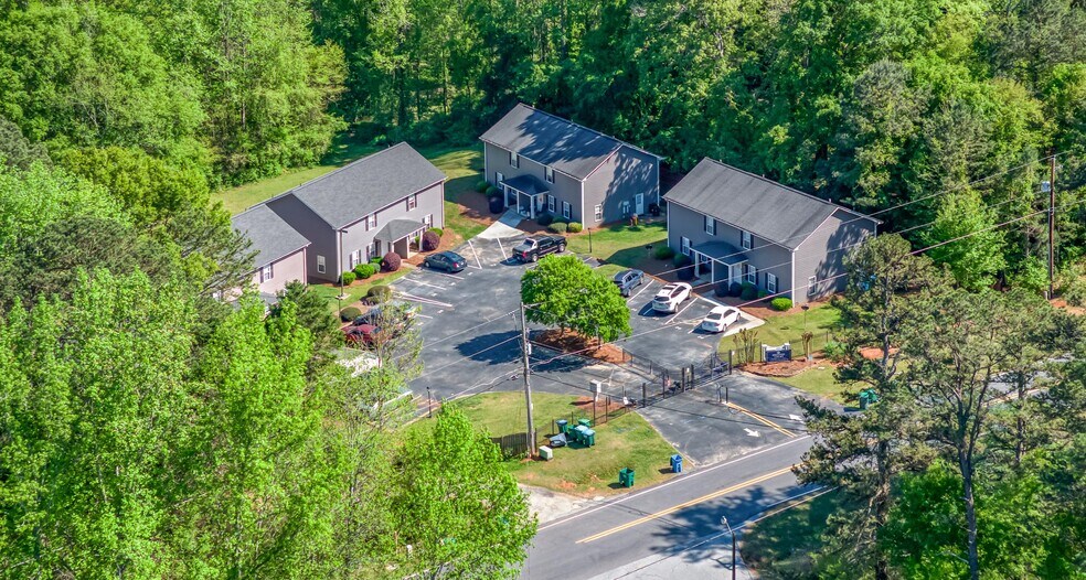 More Photos Of 878 Hospital Rd, Commerce Apartments For Sale
