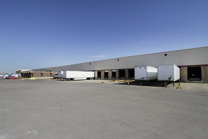 More Photos Of 5300 Kansas Ave, Kansas City Distribution For Lease