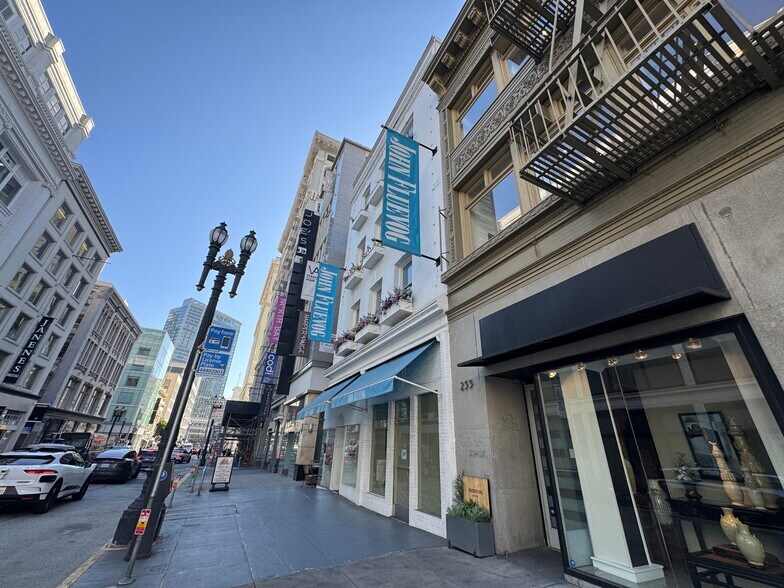 More Photos Of 253 Grant Ave, San Francisco Storefront Retail Office For Lease