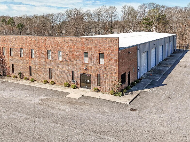 Primary Photo Of 3517 Denver Dr, Denver Warehouse For Lease