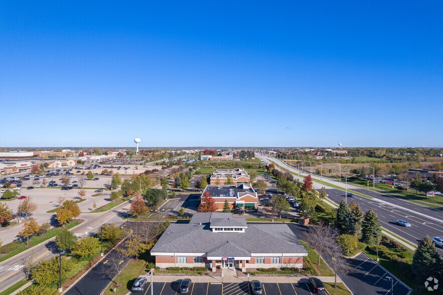 More Photos Of 702-750 S Randall Rd, Algonquin Unknown For Lease