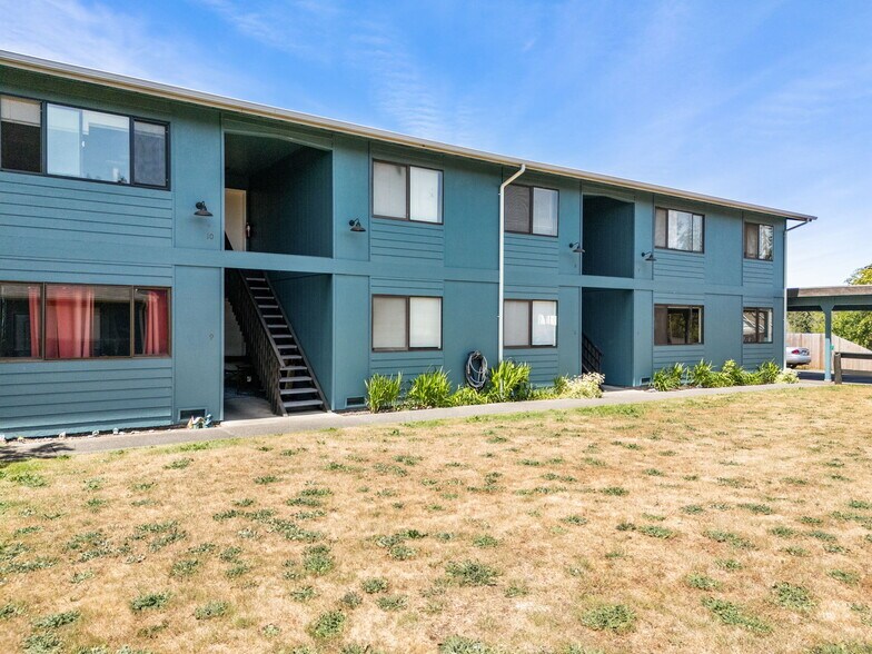 More Photos Of 2938 E Walnut St, Port Angeles Apartments For Sale