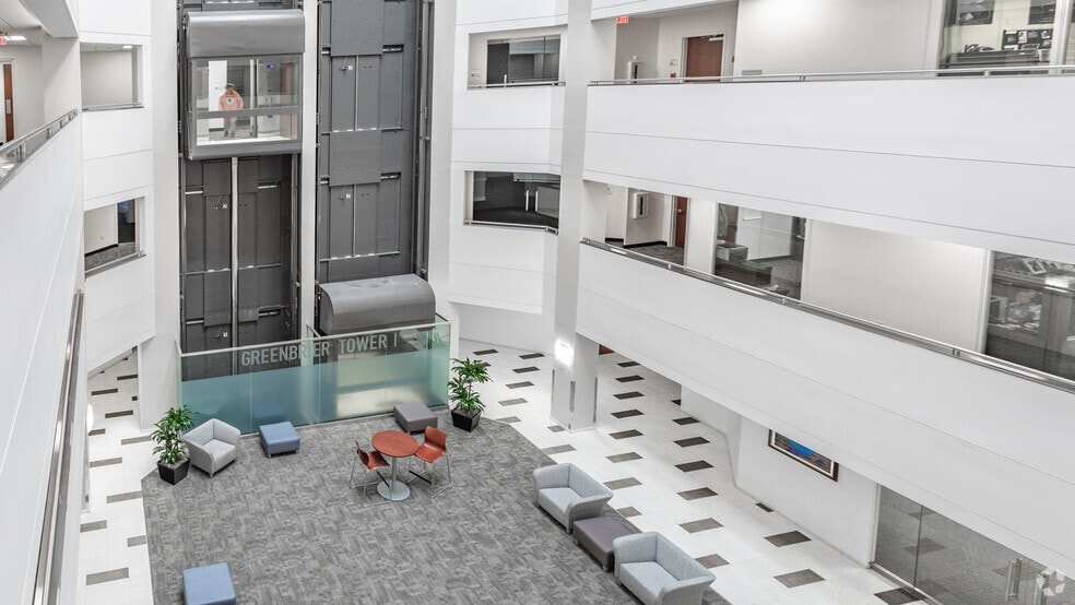 More Photos Of 860 Greenbrier Cir, Chesapeake Unknown For Lease