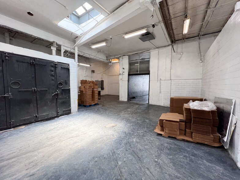 More Photos Of 1305 S Brazos St, San Antonio Refrigeration Cold Storage For Lease