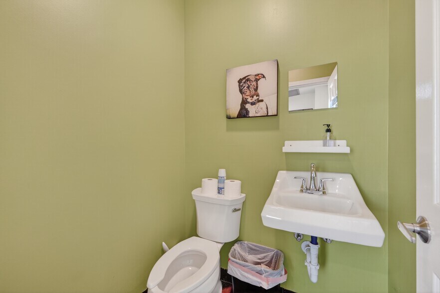 More Photos Of 2770 E Ponce de Leon Ave, Decatur Service For Sale