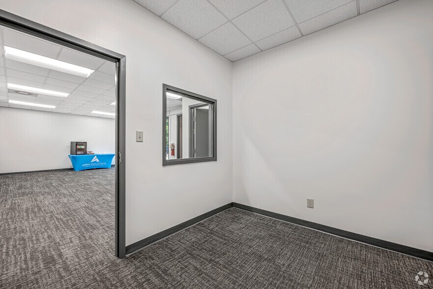 More Photos Of 3097 Presidential Dr, Atlanta Unknown For Lease