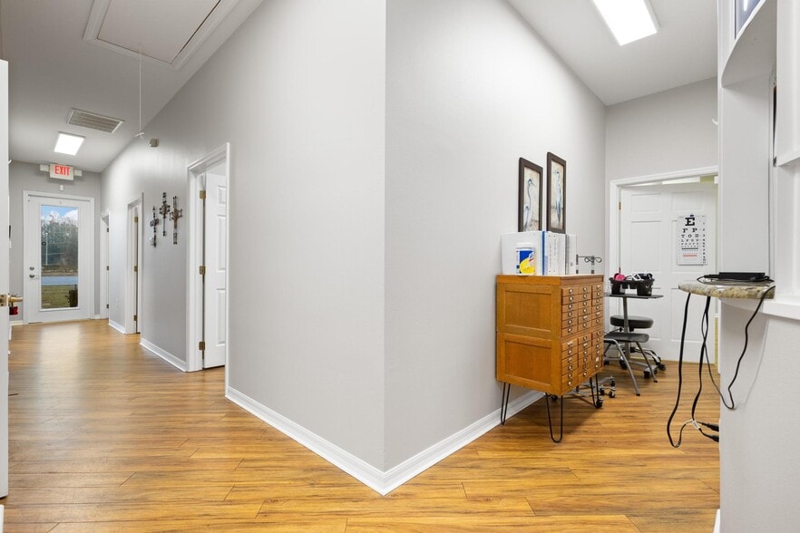 More Photos Of 17929 Hunting Bow Cir, Lutz Healthcare For Sale