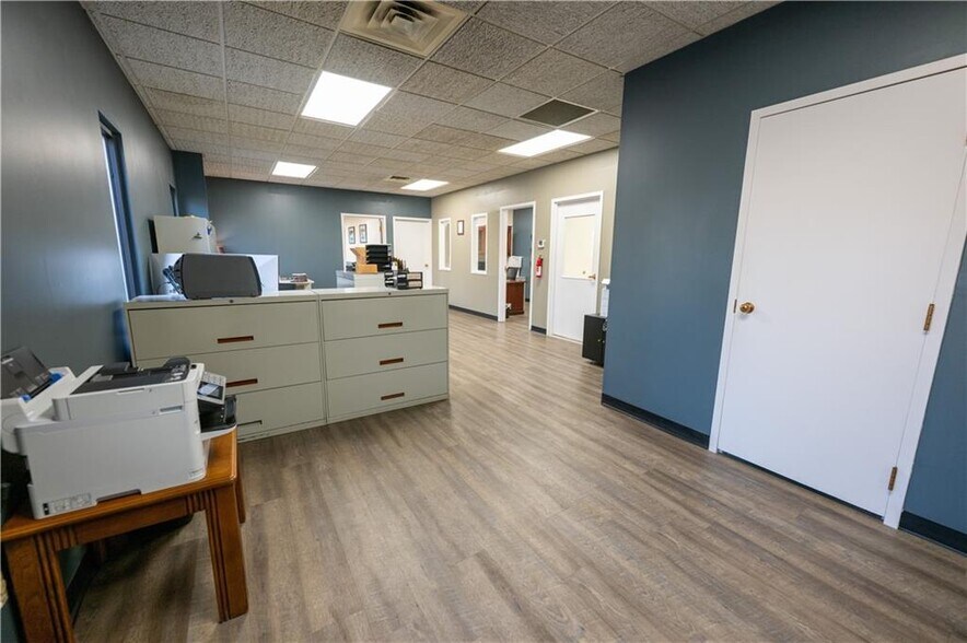 More Photos Of 320 4th St, Blawnox Manufacturing For Sale