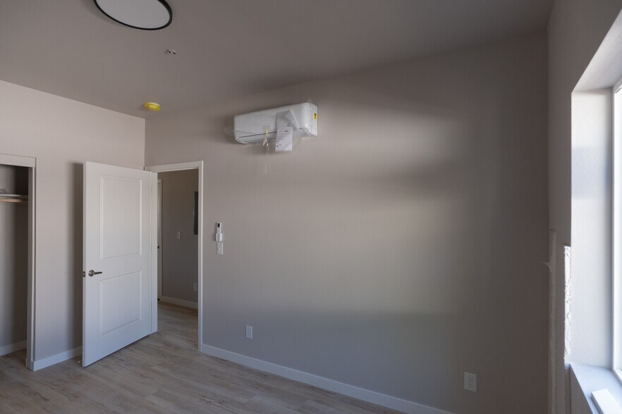 More Photos Of 40 W 13th St, Merced Apartments For Sale