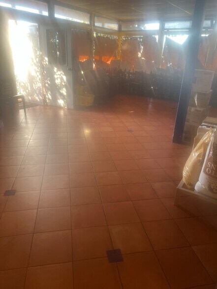 More Photos Of 1801 Cutting Blvd, Richmond Storefront Retail Residential For Lease