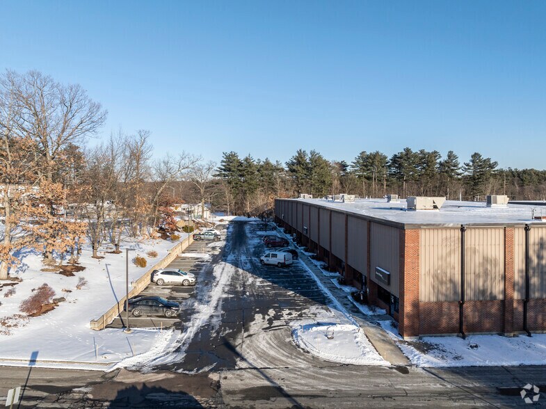 More Photos Of 7 Raymond Ave, Salem Warehouse For Lease