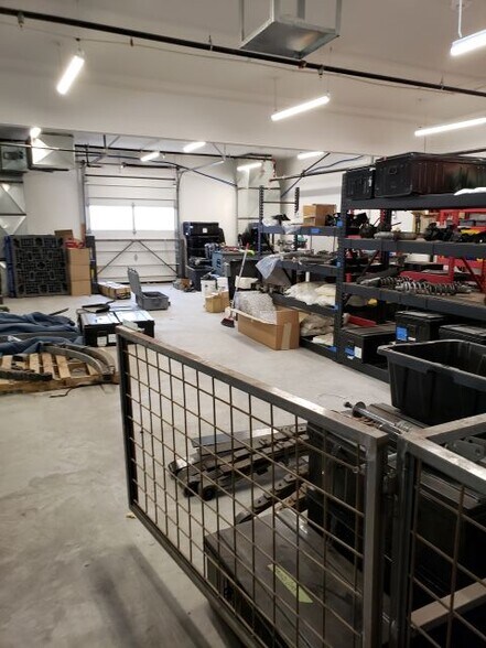 More Photos Of 5544 W 2400 S, West Valley City Showroom For Lease