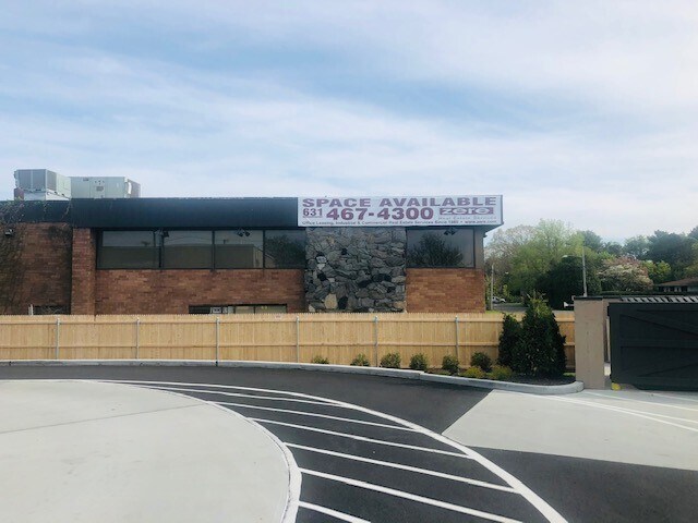 More Photos Of 1650 Sycamore Ave, Bohemia Office For Lease