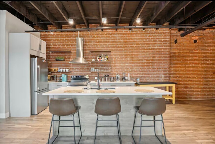 More Photos Of 1609-1619 North Broadway, Saint Louis Apartments For Sale