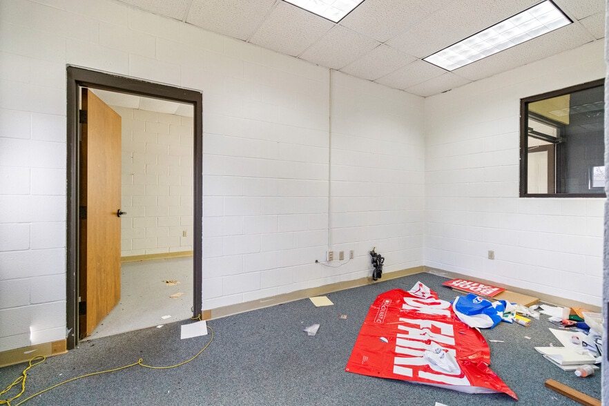 More Photos Of 214 N School St, Winfield Light Distribution For Sale
