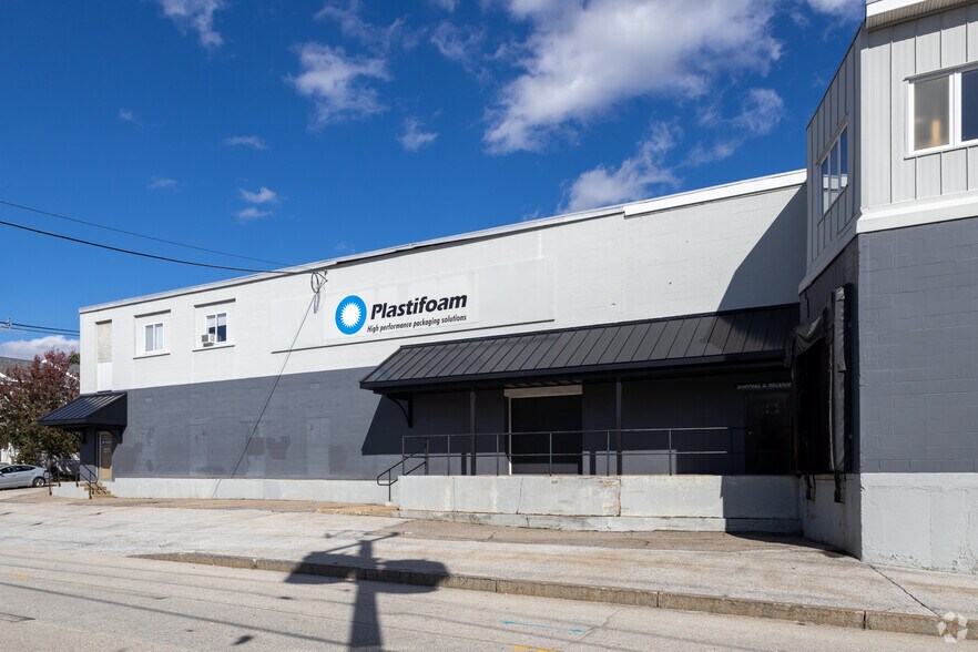 More Photos Of 223 Second St, Manchester Warehouse For Lease