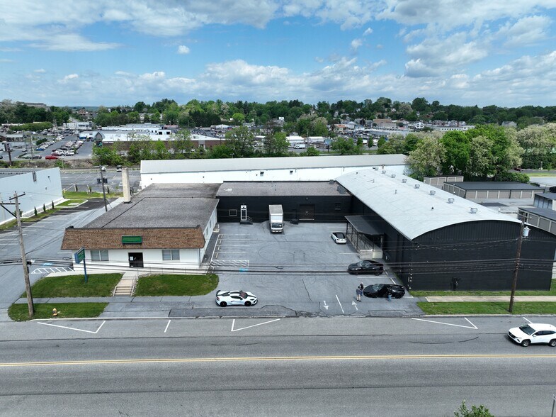 More Photos Of 1051 Hummel Ave, Lemoyne Warehouse For Lease
