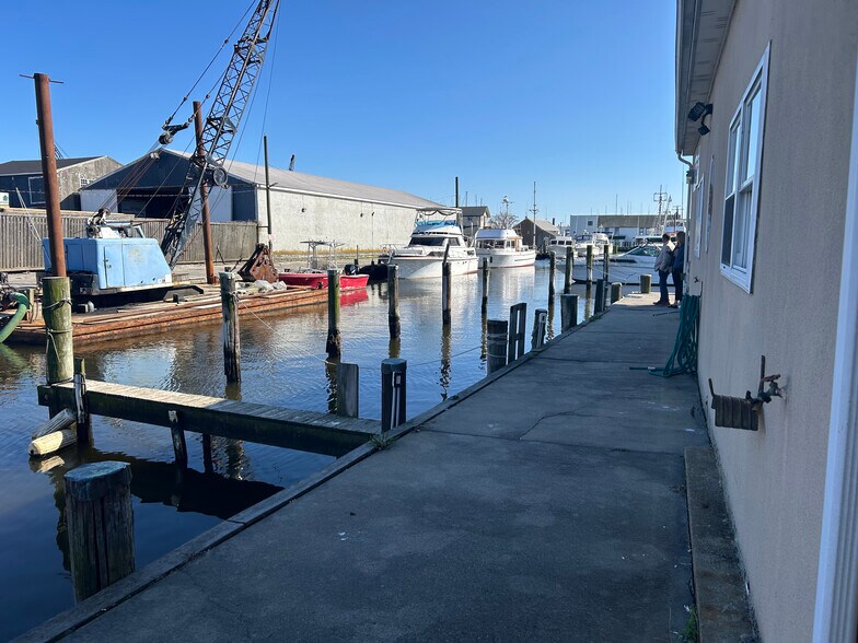 More Photos Of 9 Degnon Blvd, Bay Shore Office For Sale