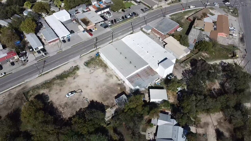 More Photos Of 2833 Roosevelt Ave, San Antonio Warehouse For Sale