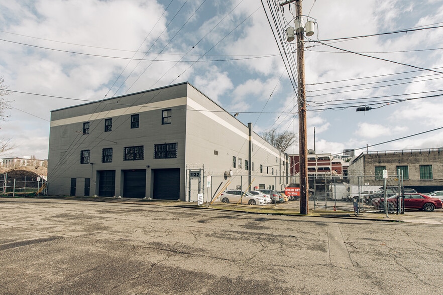 Primary Photo Of 1132 SW 17th Ave, Portland Warehouse For Lease