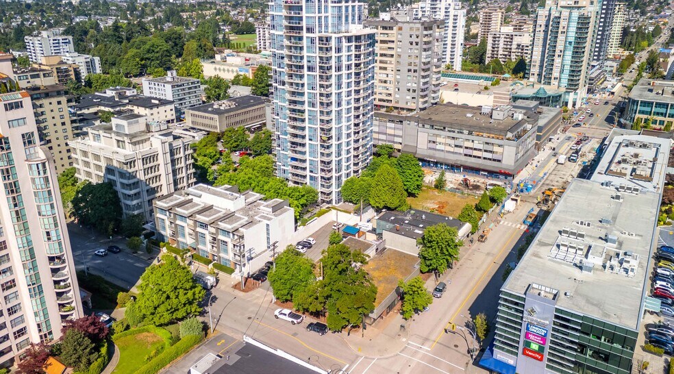 More Photos Of 504 6th St, New Westminster Bank For Sale
