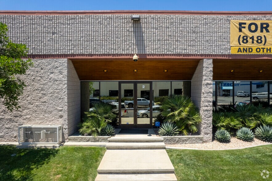 More Photos Of 9601 Owensmouth Ave, Chatsworth Warehouse For Lease